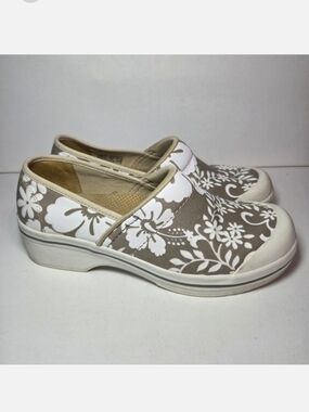 Dansko Vegan Volley Canvas Nursing Floral Clogs White/Sage Green Women's Size 39